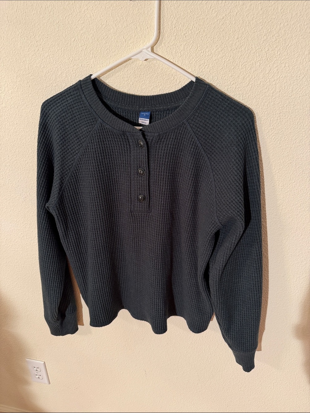 Women's Old Navy Thermal Henley Long-Sleeve Top
